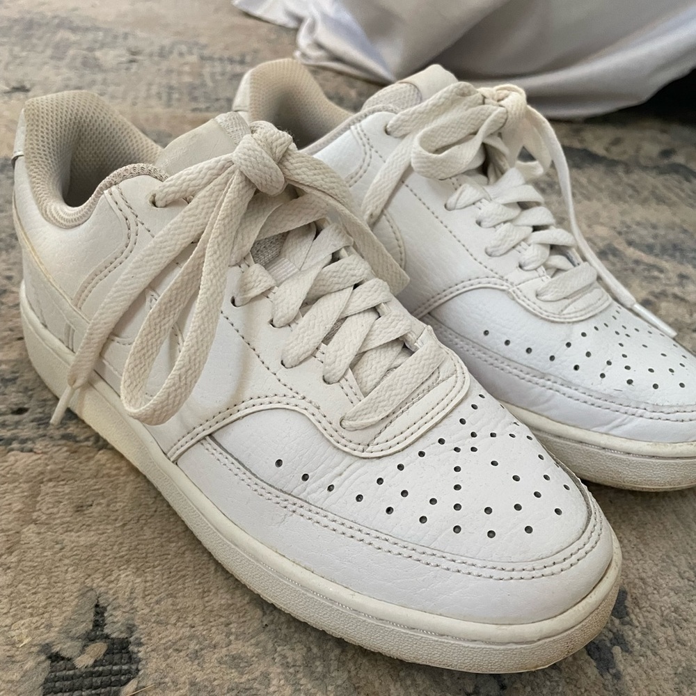 Nike sneakers - Picture 5 of 5